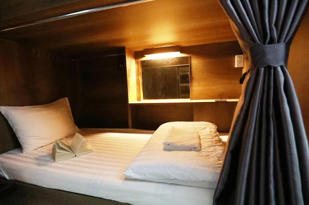 Bui Vien Street Hostel โฮจิมินห์ซิตี้ ภายนอก รูปภาพ