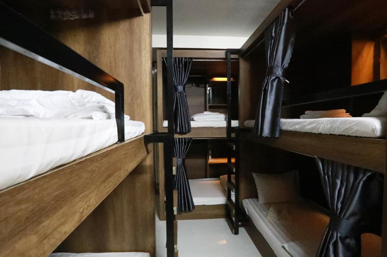 Bui Vien Street Hostel โฮจิมินห์ซิตี้ ภายนอก รูปภาพ