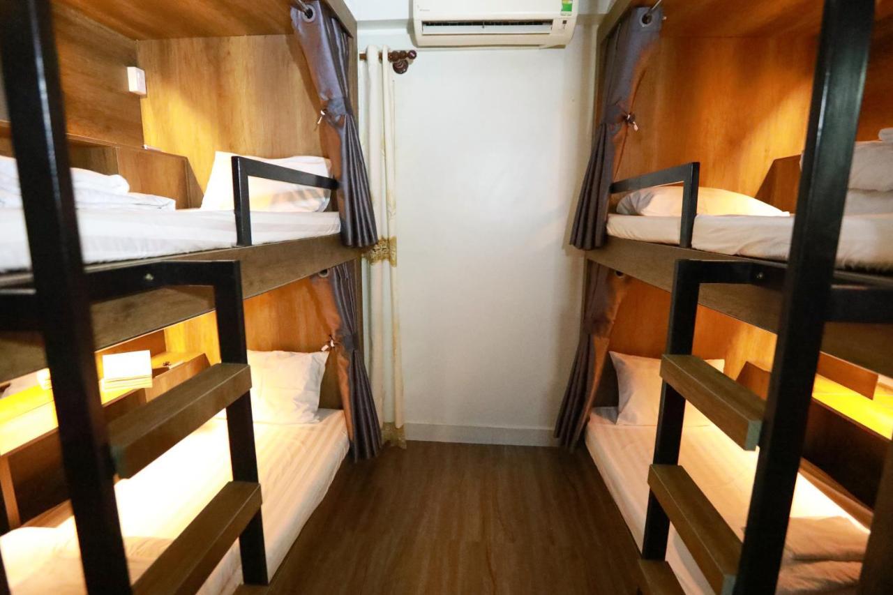 Bui Vien Street Hostel โฮจิมินห์ซิตี้ ภายนอก รูปภาพ