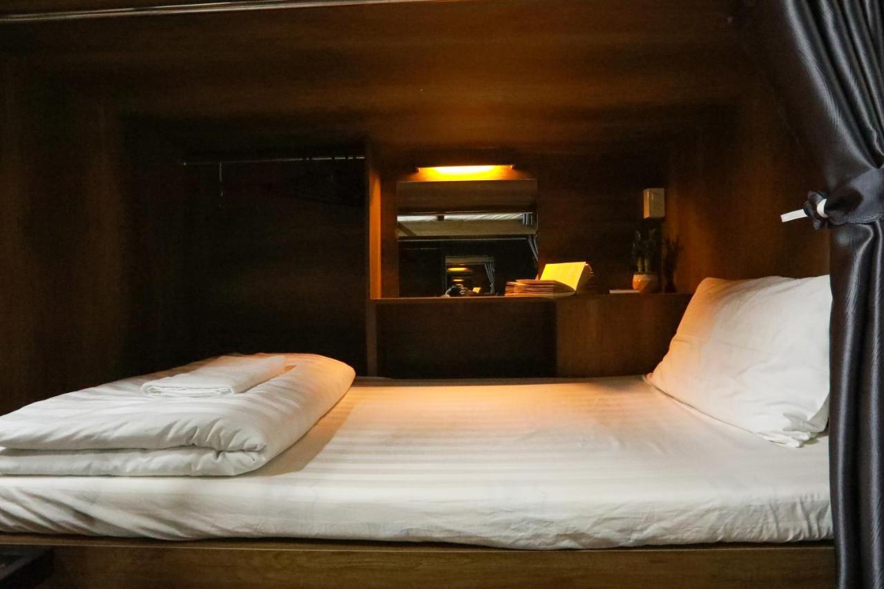 Bui Vien Street Hostel โฮจิมินห์ซิตี้ ภายนอก รูปภาพ
