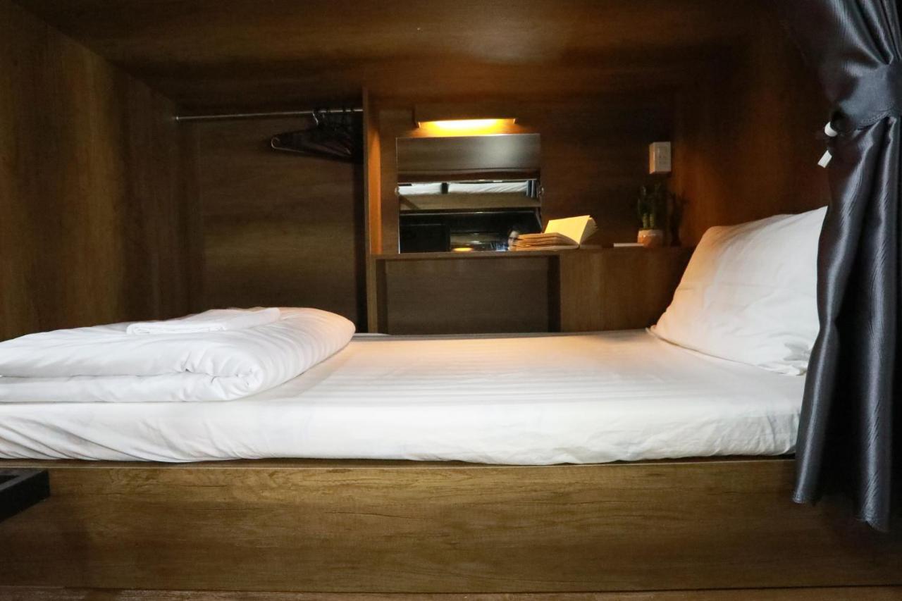 Bui Vien Street Hostel โฮจิมินห์ซิตี้ ภายนอก รูปภาพ