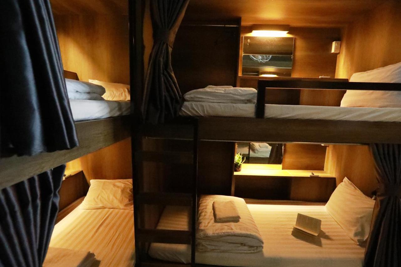 Bui Vien Street Hostel โฮจิมินห์ซิตี้ ภายนอก รูปภาพ