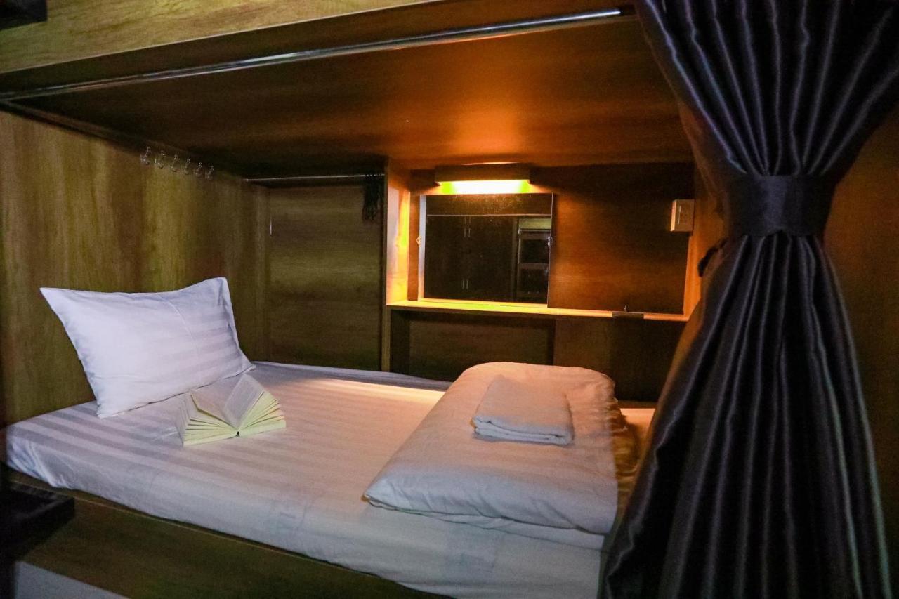 Bui Vien Street Hostel โฮจิมินห์ซิตี้ ภายนอก รูปภาพ